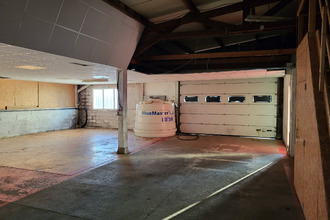 location localcommercial erbray 44110