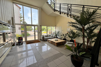 location localcommercial feucherolles 78810