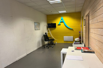 location localcommercial gemozac 17260