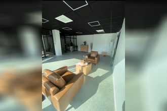 location localcommercial l-etrat 42580