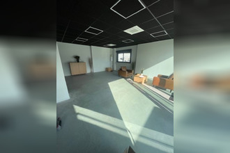 location localcommercial l-etrat 42580