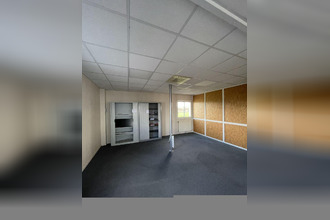 location localcommercial la-chapelle-st-luc 10600