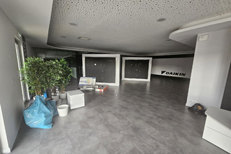 location localcommercial la-riviere-de-corps 10440