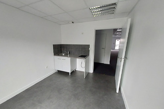 location localcommercial la-roche-sur-yon 85000