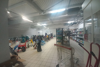 location localcommercial la-roche-sur-yon 85000