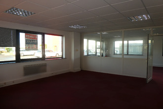 location localcommercial la-roche-sur-yon 85000