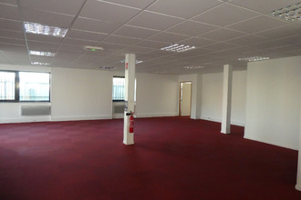 location localcommercial la-roche-sur-yon 85000