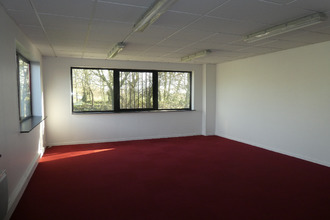 location localcommercial la-roche-sur-yon 85000
