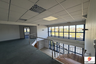 location localcommercial la-vaupaliere 76150