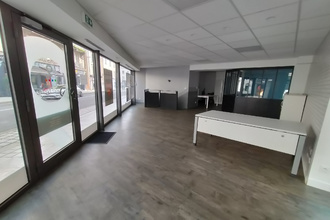 location localcommercial laval 53000
