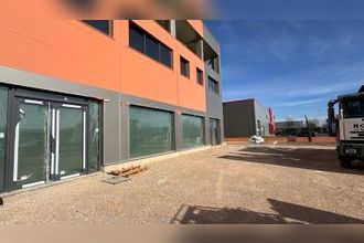 location localcommercial le-luc 83340