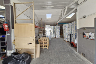 location localcommercial le-pin 77181