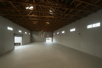 location localcommercial le-rove 13740