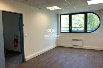 location localcommercial le-thillay 95500