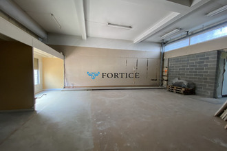 location localcommercial lens 62300