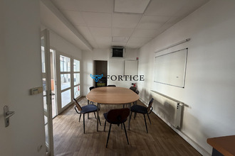 location localcommercial lens 62300
