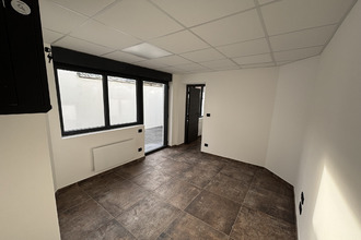 location localcommercial lens 62300