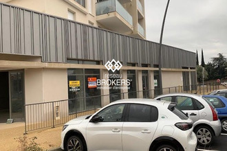 location localcommercial les-angles 30133