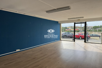 location localcommercial les-angles 30133