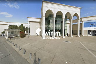 location localcommercial les-angles 30133