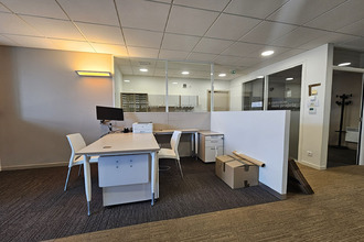 location localcommercial les-angles 30133