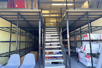 location localcommercial les-angles 30133
