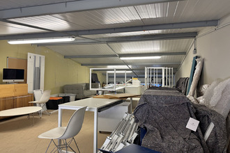 location localcommercial les-angles 30133