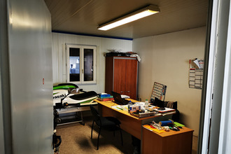 location localcommercial lons 64140