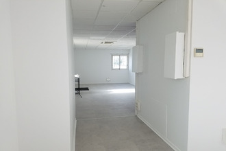 location localcommercial lons 64140