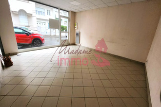 location localcommercial lourdes 65100