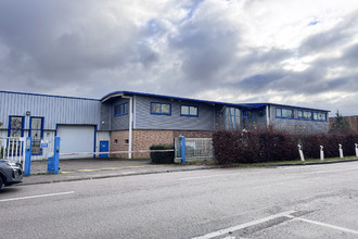 location localcommercial louviers 27400