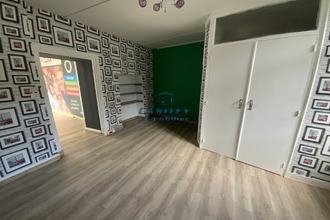 location localcommercial lure 70200