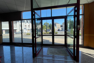 location localcommercial mayenne 53100