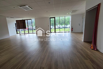 location localcommercial mees 40990