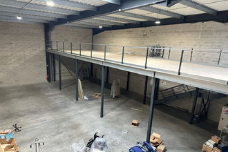 location localcommercial meyreuil 13590