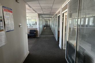 location localcommercial mtreuil 93100