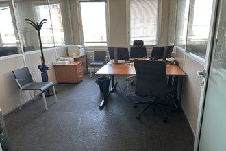 location localcommercial mtreuil 93100