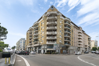 location localcommercial nice 06200