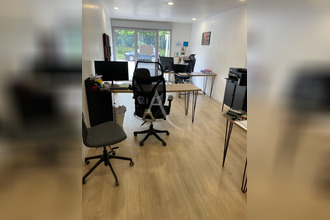 location localcommercial nozay 44170