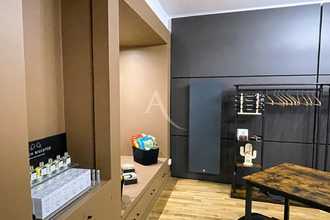 location localcommercial nozay 44170