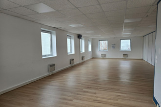 location localcommercial nozay 91620