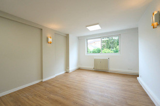 location localcommercial oyonnax 01100