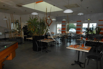 location localcommercial peronnas 01960