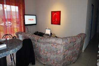 location localcommercial peronnas 01960