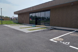 location localcommercial ploneour-lanvern 29720
