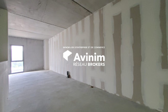 location localcommercial poisy 74330