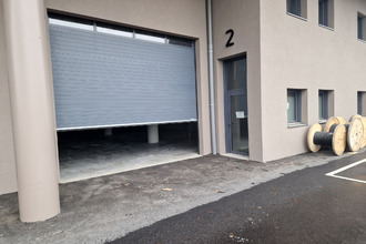 location localcommercial poisy 74330