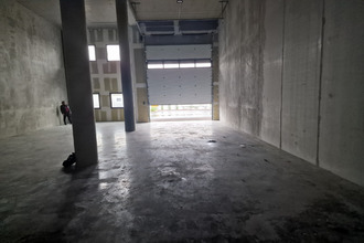 location localcommercial poisy 74330
