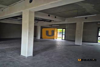 location localcommercial possession 97419