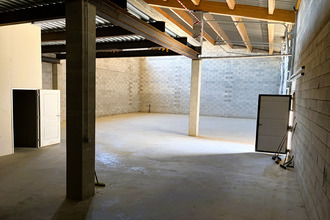 location localcommercial puyvert 84160